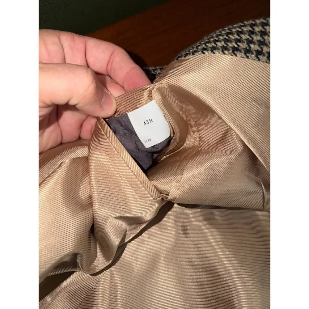 Oscar de la Renta chest 22